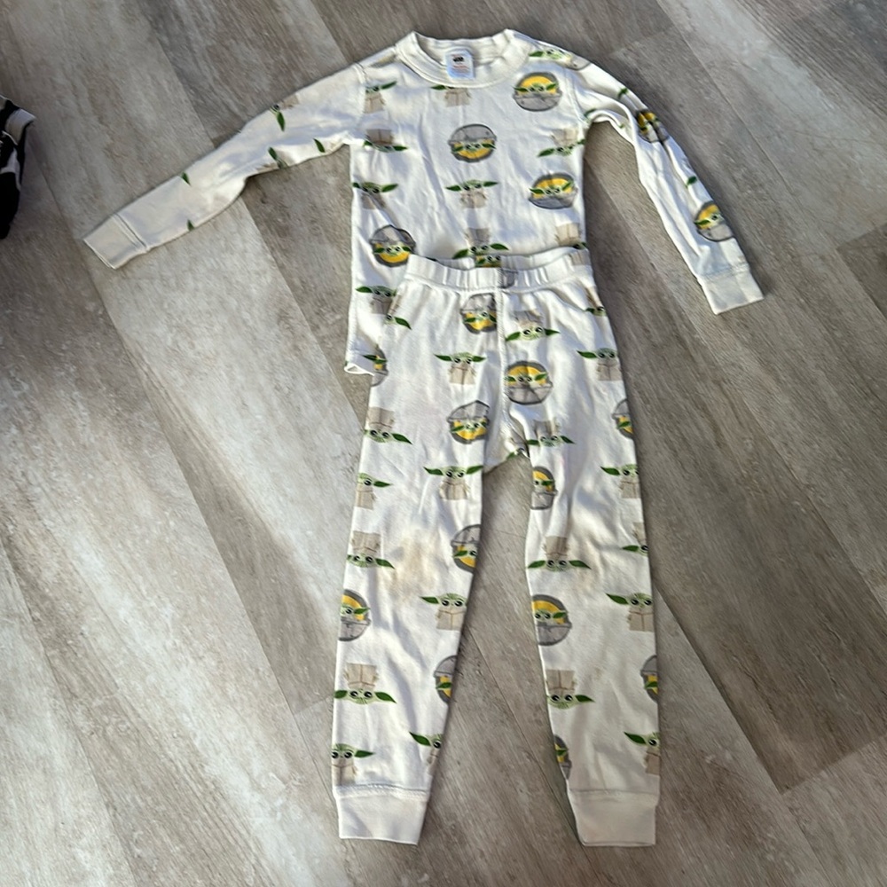Hanna Andersson baby Yoda PJs, size 4 – excellent condition